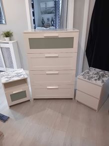 chest of drawers