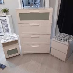 chest of drawers