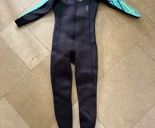 wetsuit