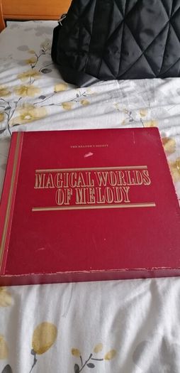 Collection of records  the readers digest. Magical  worlds of  melody. Please not No. 5 missing have the sleeve. See photos