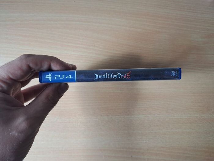 Devil May Cry 5 - PS4