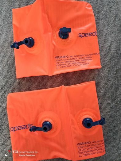 Speedo armbands.age 2/6