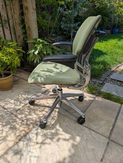 ergonomic office chair