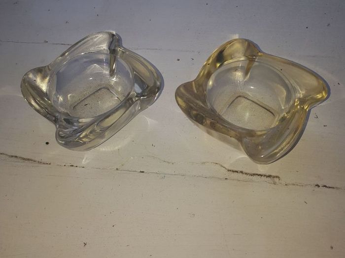Glass ashtrays