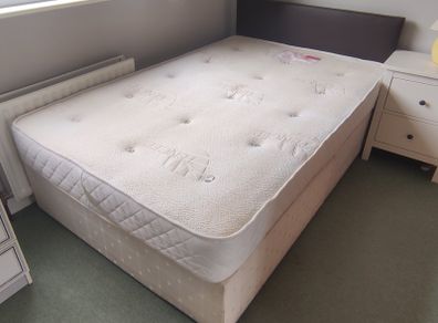 Queen Size Mattress 190 x 120 cm 40 euros