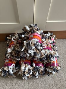 12 balls of finger loop knitting wool yarn 100g each