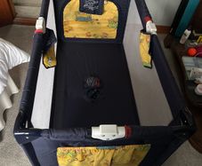 travel cot
