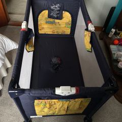 travel cot