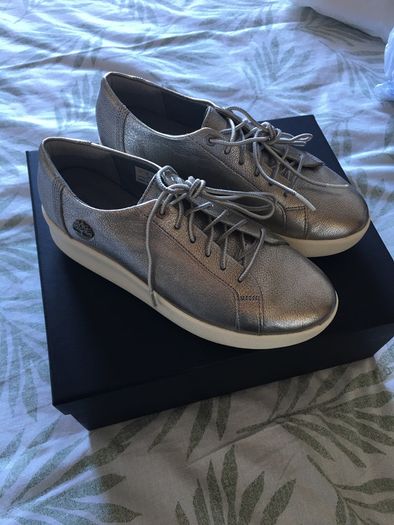 New Timberland silver trainers