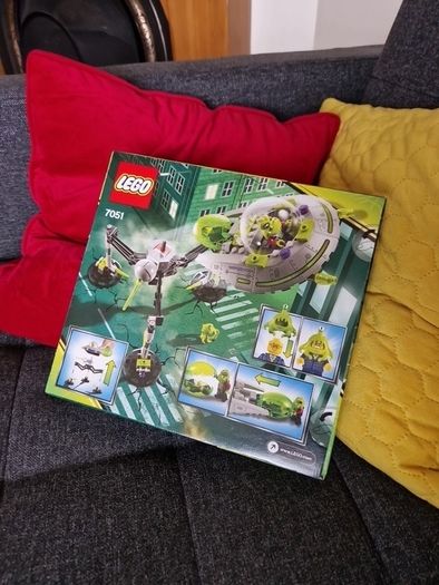LEGO Alien Conquest Tripod Invader (7051) free shipping