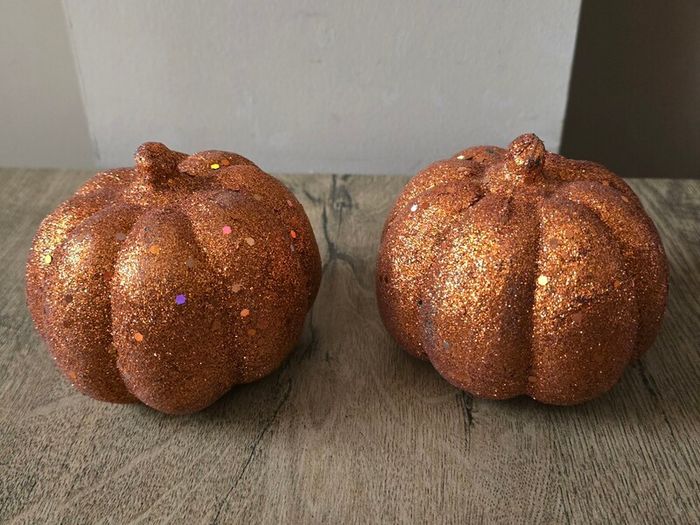 Pumpkins with glitter