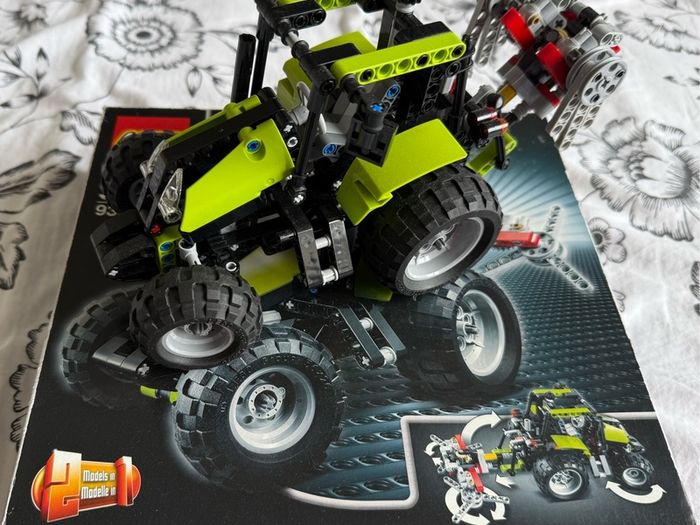 Lego Technic tractor 9393