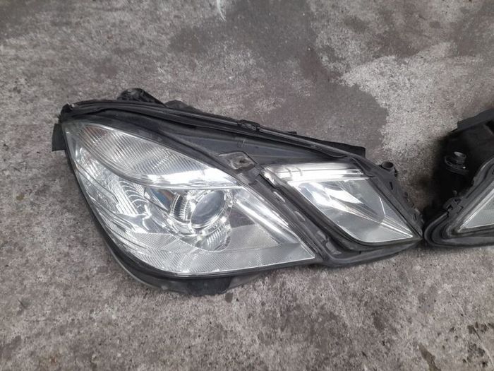 Mercedes e w212 headlights