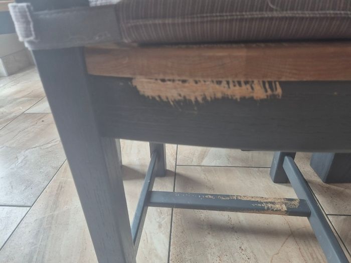 Dining room table