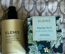 ELEMIS House Of ELEMIS Mayfair No.9 Hand & Body Wash 300ml and Elemis Mayfair No.9 Candle 220g  A scented candle infused with an uplifting essential oil blend.