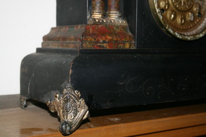 Vintage Clock (in working order )