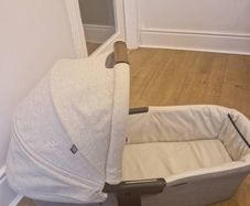 Joie Ramble Signature Carrycot  Excellent Condition