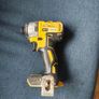 DeWalt impact driver dcf887 Image 2