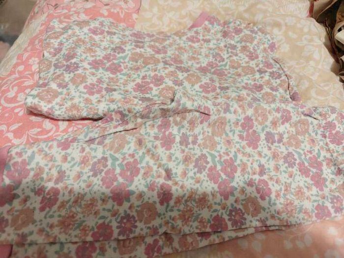 Baby girl 3-6 m clothes bundle 2