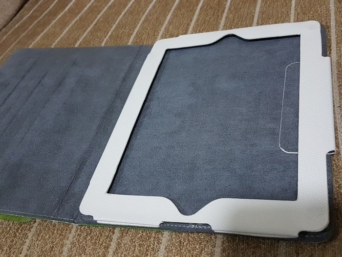 2 x Ipad Covers / New