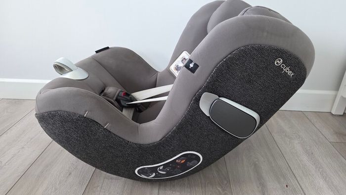 Cybex Sirona Z i-Size Car Seat & Base Bundle