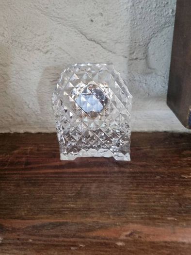 Crystal clock