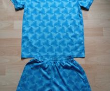 Under Armour T-shirt & Shorts Set ((Age 11-12yrs))