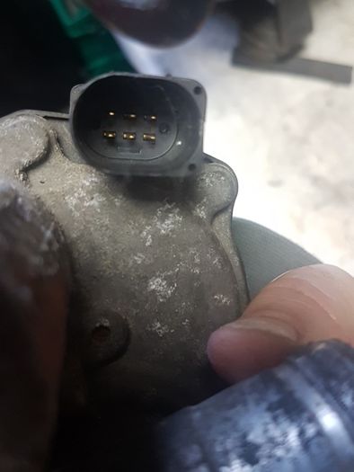 vw golf throttle body
