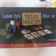 Texas Hold'em Poker Set with mat and chips