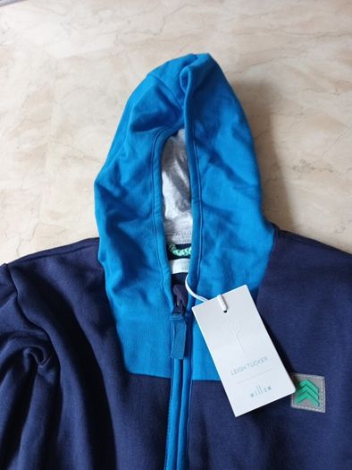 Leigh Tucker  Navy Zip-Zip  Hoodie With Pockets.  B.N.W.T Age - 4-5 ears.