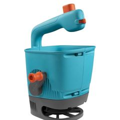 lawn spreader
