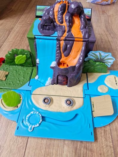 Pokemon Volcano playset