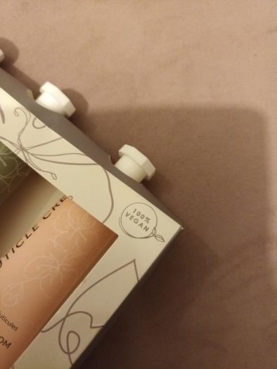 100% Vegan hand creams