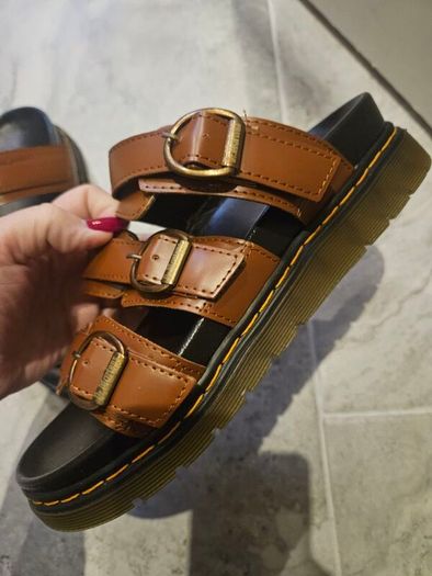 dr martins sandles