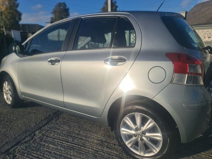 Toyota Yaris 2011