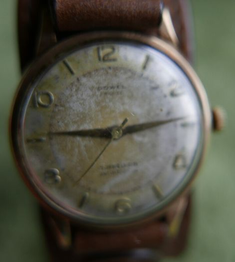 Vintage 1923 Dowel Deluxe 9ct Solid Gold Gents Wrist Watch - 17 jewels Antimagnetic Swiss Made(engraved Esso 1923) in working order