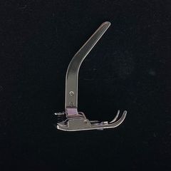Sewing machine thin fabric presser foot