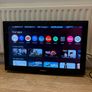 Samsung TV 32" with speakers Image 2