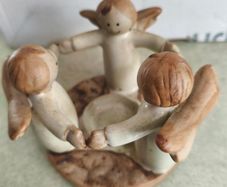 Angels Friendship Circle Ceramic Candle Tea Light Holder Wings White 3 Angels