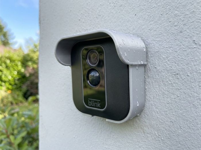 Blink XT2 camera visor shield hood