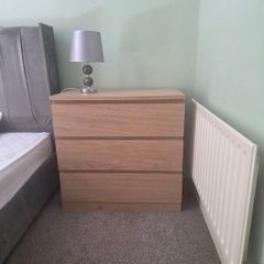 chest of drawers