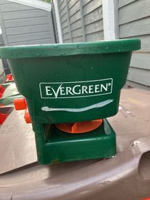 Evergreen Handy Spreader