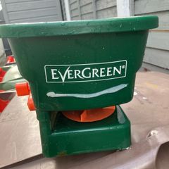 Evergreen Handy Spreader