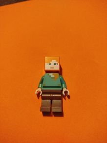 14 Lego Minecraft Alex minifigures min017