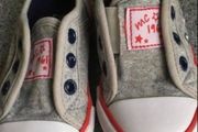 Boys trainer size 4