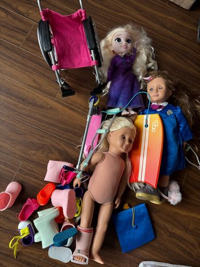 dolls plus accessories