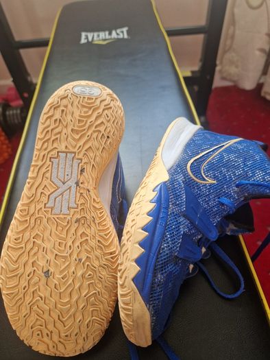 Nike Kyrie 7 Basketball Shoes