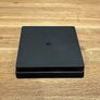 playstation 4, 2 controllers, 2 games and cable for charging controllers Image 2