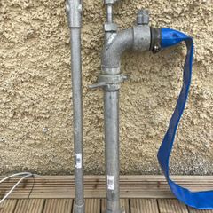 Mains Water Standpipe, Hose and Valve Key.