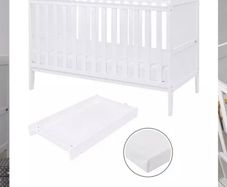 White baby cot